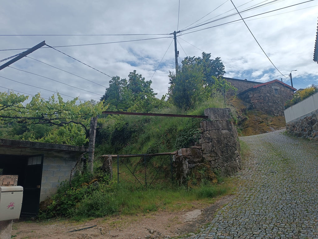 Terreno para construção em Salamonde - Geres