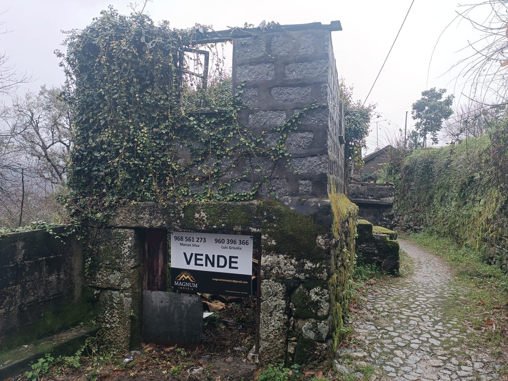 Ruina em Pedra c/ Terreno - O refugio perrfeito em Salamonde, Gerês