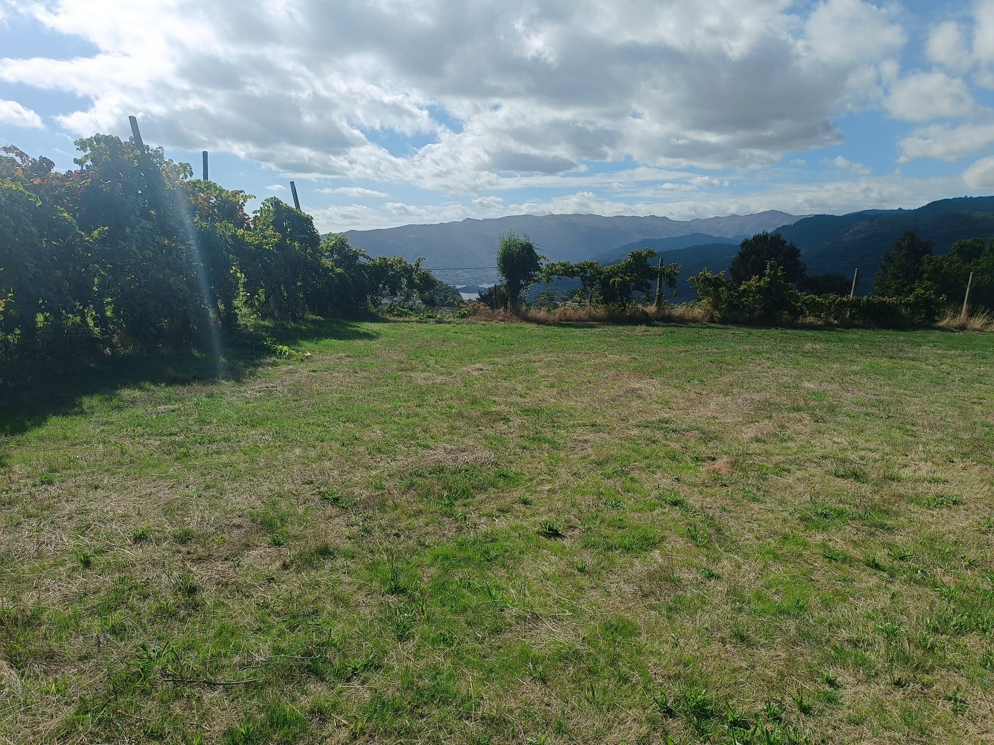 Terreno Urbano em Louredo Gerês c/ 1034m2, todo plano