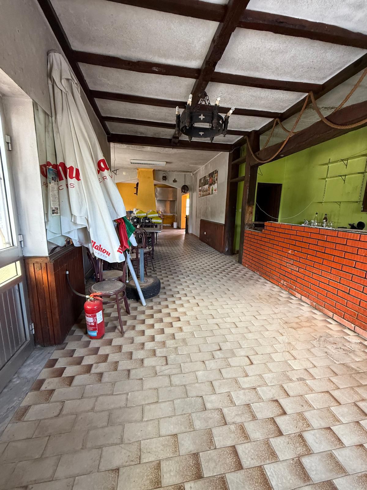Moradia com Vista para a Albufeira da Caniçada – Ideal para Comércio ou Conversão em Habitação