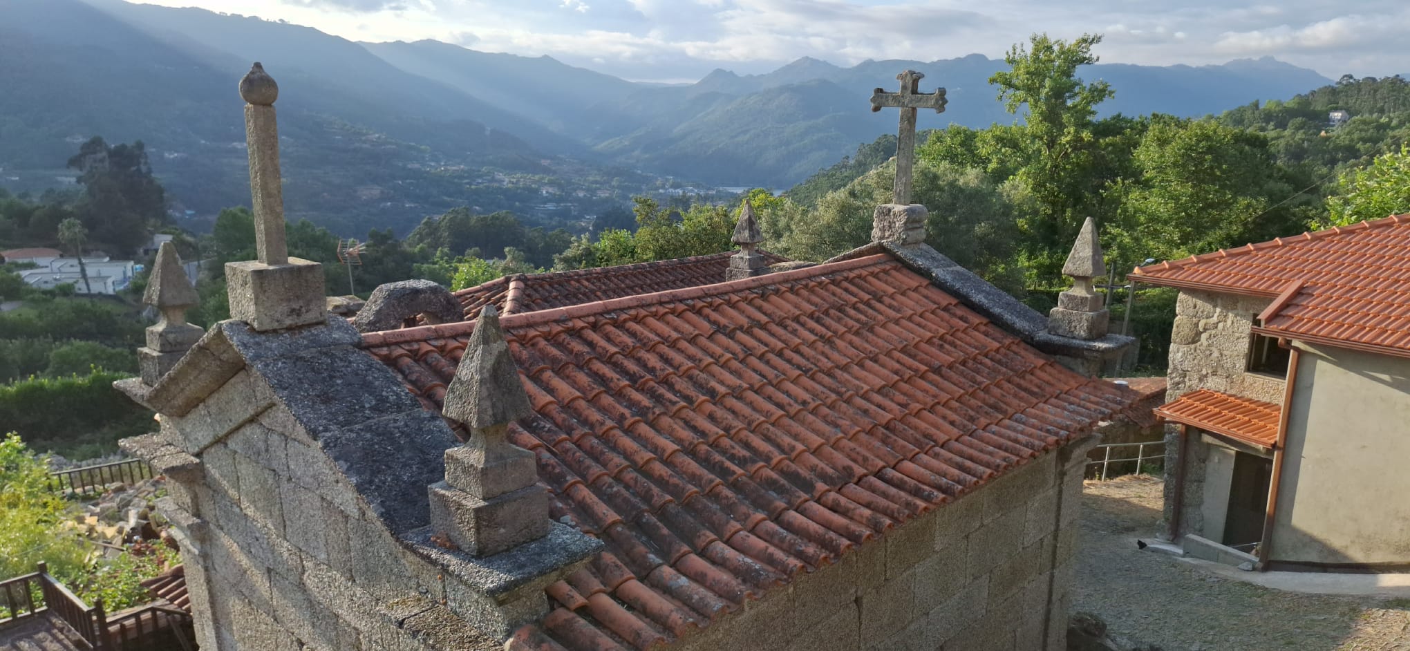 Quinta Brazão de Caniçada + uma grande moradia em anexo