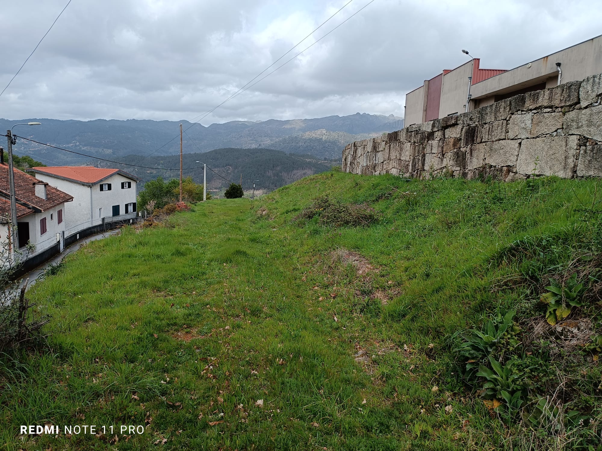 Terreno urbano para construçãp em Salamonde c/ 4.241m2